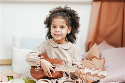 论语起名字男孩名字  男孩起名看诗经还是楚辞