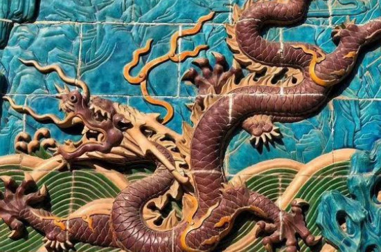 2024年属龙下半年要出大事